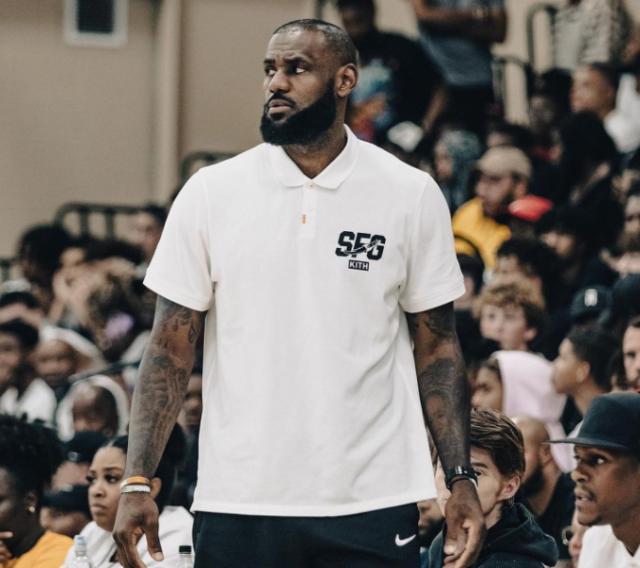 开云网页-詹姆斯执教首胜！二儿子连进三分 隆多辅佐立功