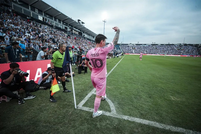 开云下载-梅西缺席香港表演赛引争议|莱昂内尔·梅西_新浪体育_新浪新闻